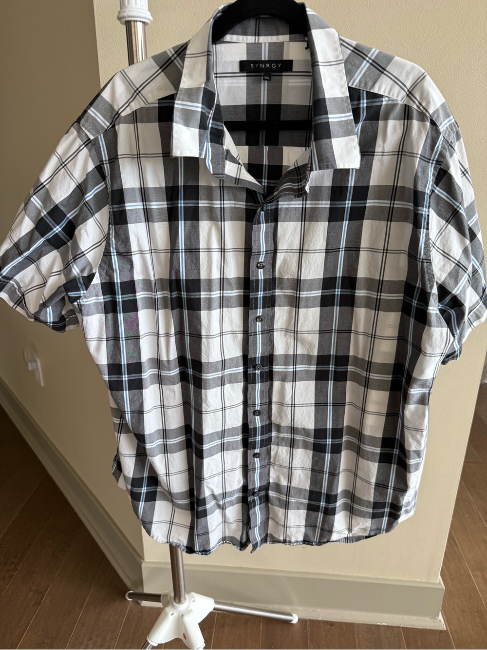 Synergy Men’s Black & White Plaid Short-Sleeve Button-Down Shirt